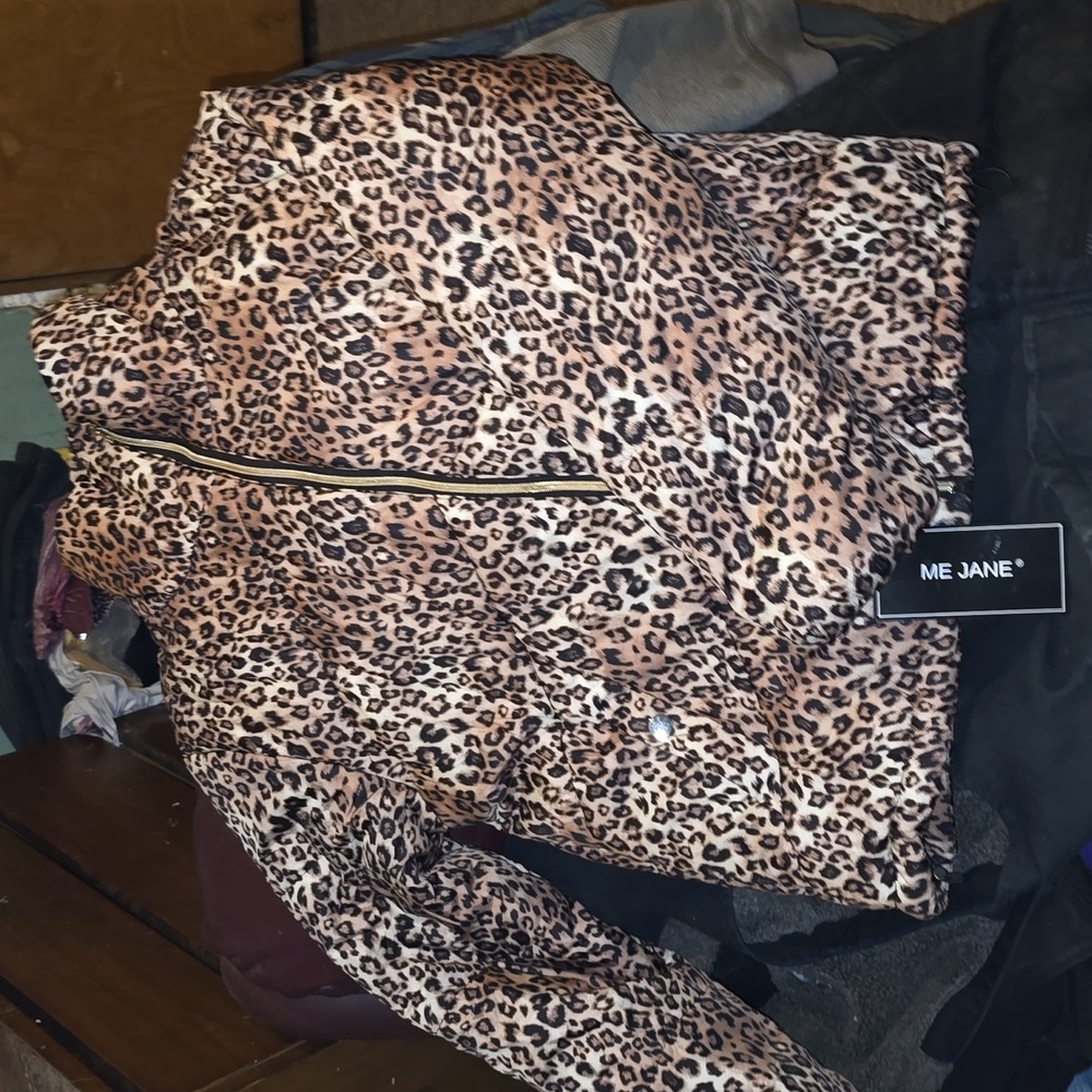 ME JANE~ Size XL ~Color Lepoard Puffer Jacket ☆NWT